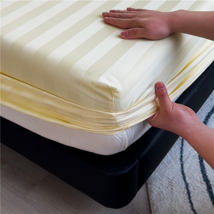 91家纺网 家纺一手货源 找家纺 慕尚 2025新款60支长绒棉提花条纹系列单品床笠 条纹米黄