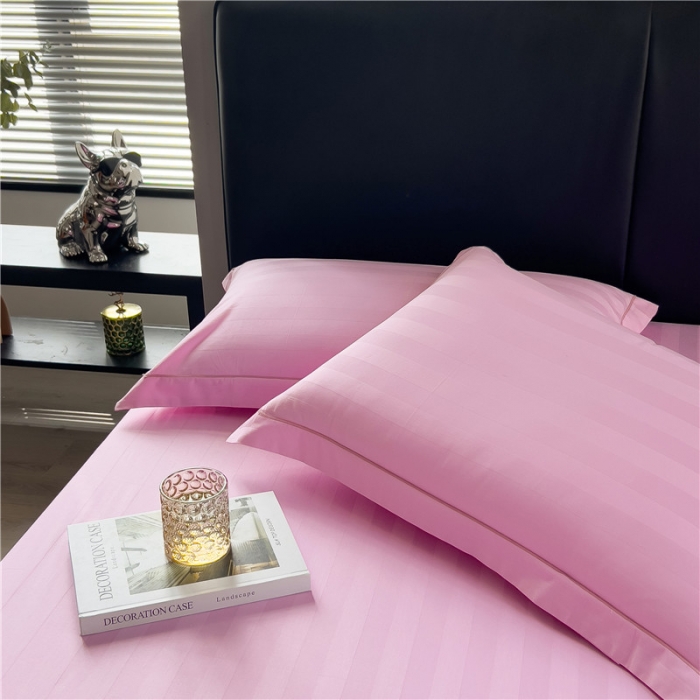 91家纺网 家纺一手货源 找家纺 慕尚 2025新款60支长绒棉提花条纹系列单品枕套 条纹粉色