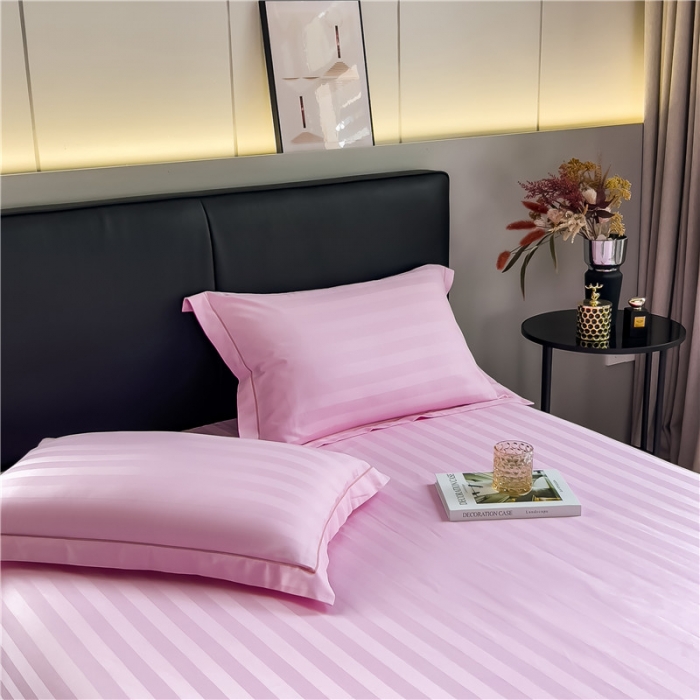 91家纺网 家纺一手货源 找家纺 慕尚 2025新款60支长绒棉提花条纹系列单品枕套 条纹粉色