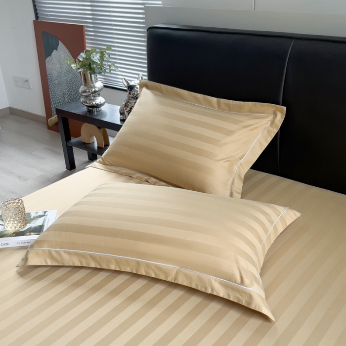 91家纺网 家纺一手货源 找家纺 慕尚 2025新款60支长绒棉提花条纹系列单品枕套 条纹卡其