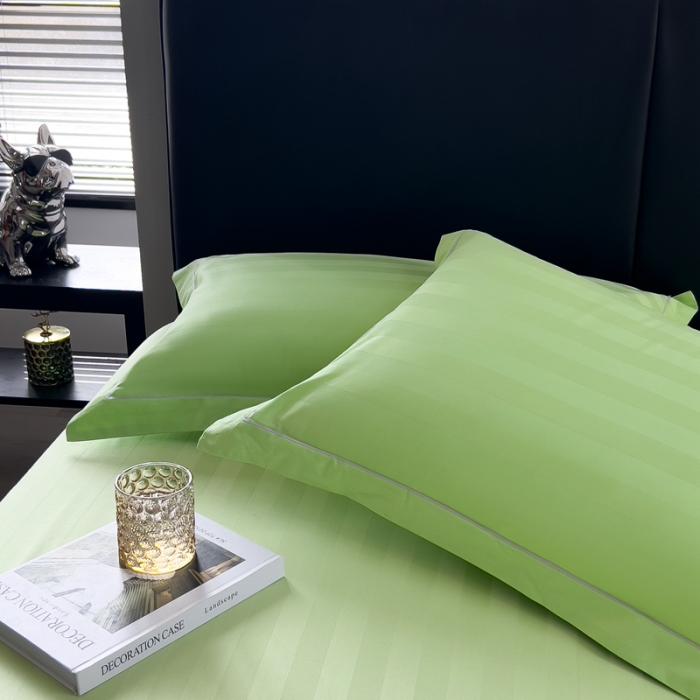 91家纺网 家纺一手货源 找家纺 慕尚 2025新款60支长绒棉提花条纹系列单品枕套 条纹浅绿