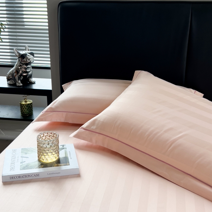 91家纺网 家纺一手货源 找家纺 慕尚 2025新款60支长绒棉提花条纹系列单品枕套 条纹浅玉