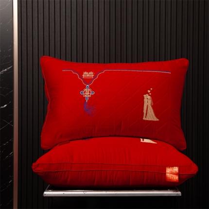 91家纺网 家纺一手货源 找家纺 (总) 皇冠之家 2024新款全棉大红喜庆枕头枕芯48*74cm