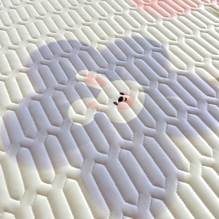 91家纺网 家纺一手货源 找家纺 慕尚 2025新款花边凉感丝乳胶凉席床席床裙款 笨笨熊