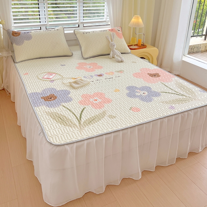 91家纺网 家纺一手货源 找家纺 慕尚 2025新款花边凉感丝乳胶凉席床席床裙款 笨笨熊