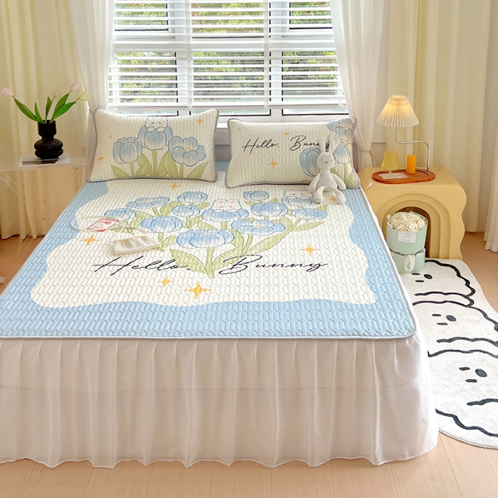 91家纺网 家纺一手货源 找家纺 慕尚 2025新款花边凉感丝乳胶凉席床席床裙款 蓝斯兔