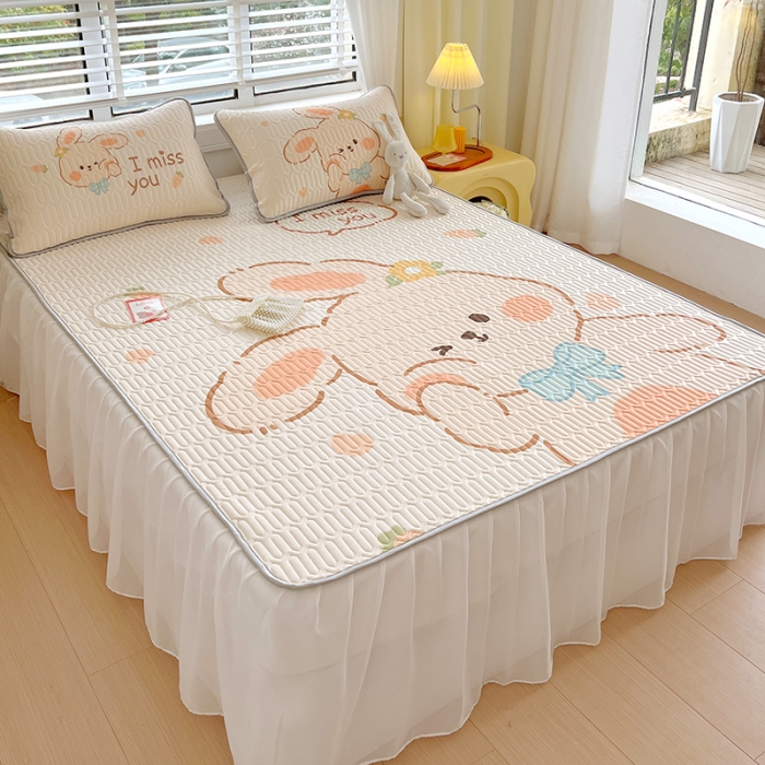 91家纺网 家纺一手货源 找家纺 慕尚 2025新款花边凉感丝乳胶凉席床席床裙款 萌兔