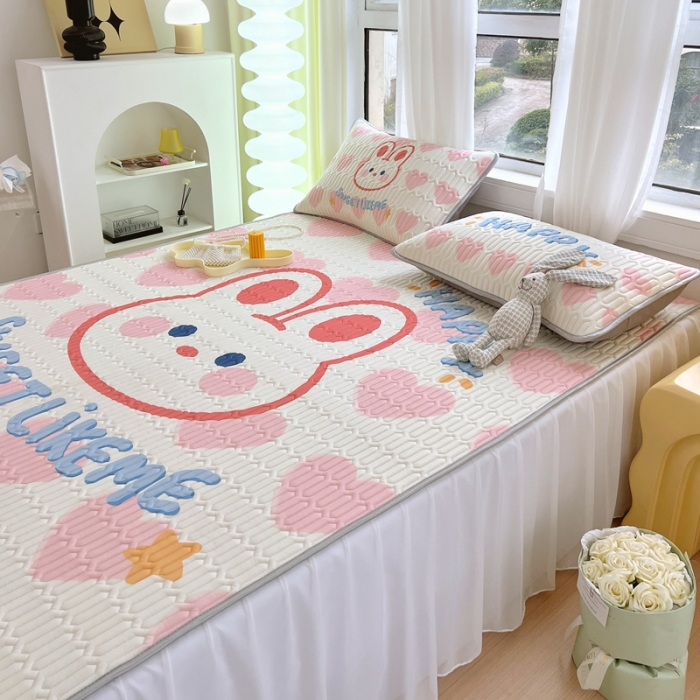 91家纺网 家纺一手货源 找家纺 慕尚 2025新款花边凉感丝乳胶凉席床席床裙款 甜美兔兔