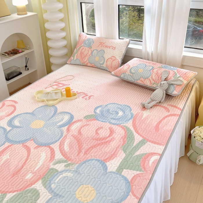 91家纺网 家纺一手货源 找家纺 慕尚 2025新款花边凉感丝乳胶凉席床席床裙款 夏日花语