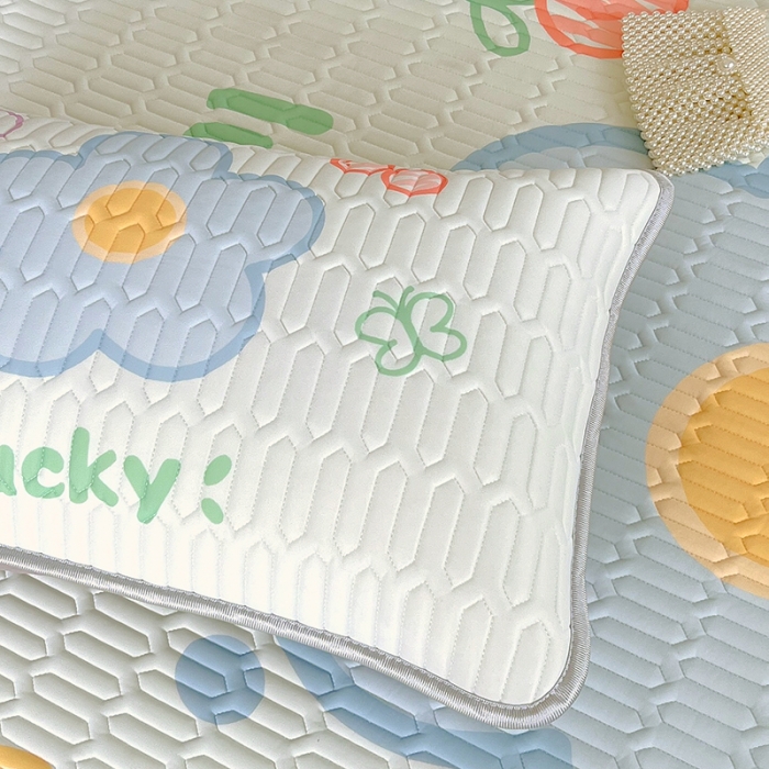 91家纺网 家纺一手货源 找家纺 慕尚 2025新款花边凉感丝乳胶凉席床席床裙款 幸运心