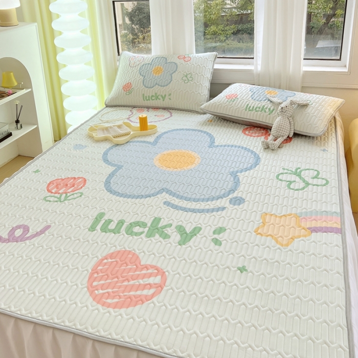 91家纺网 家纺一手货源 找家纺 慕尚 2025新款花边凉感丝乳胶凉席床席床裙款 幸运心