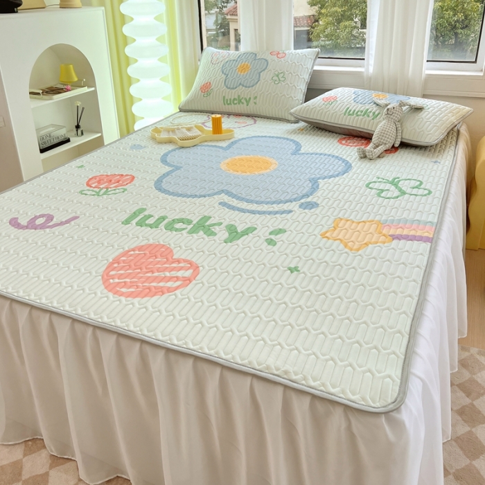 91家纺网 家纺一手货源 找家纺 慕尚 2025新款花边凉感丝乳胶凉席床席床裙款 幸运心