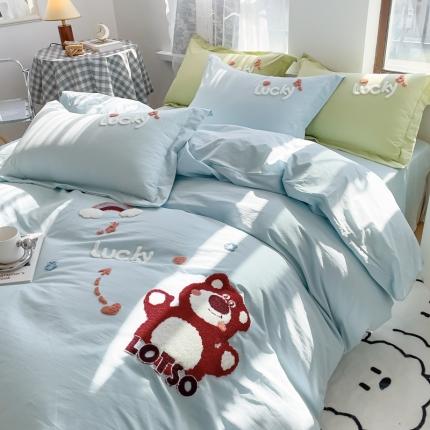 91家纺网 家纺一手货源 找家纺 慕尚 2025新款全棉水洗棉毛巾绣四件套 草莓熊-浅兰