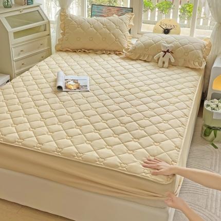 91家纺网 家纺一手货源 找家纺 （总）家之硕家纺 2023新款爱心系列磨毛刺绣衔缝夹棉床笠