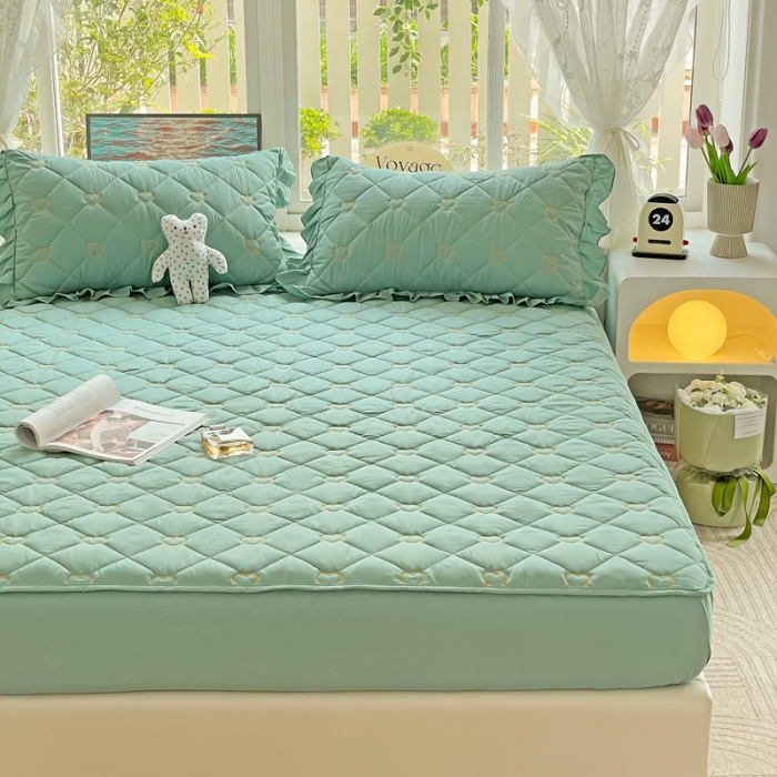 91家纺网 家纺一手货源 找家纺 家之硕家纺 2023新款爱心系列磨毛刺绣衔缝夹棉床笠 爱心-抹茶绿