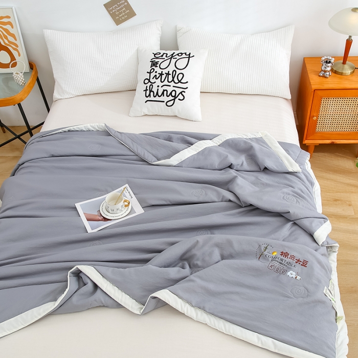 91家纺网 家纺一手货源 找家纺 爱宝被业 2025新款水洗棉麻夏被 高级灰