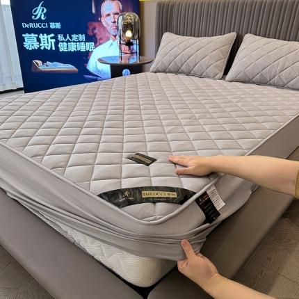 91家纺网 家纺一手货源 找家纺 居眠 2023新款慕斯系列A类全棉抗菌夹棉床笠 慕斯灰