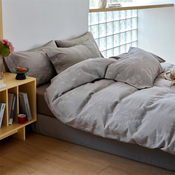 91家纺网 家纺一手货源 找家纺 安莱生活 2023新款双层纱大提花高奢工艺款叶影系列四件套 叶影-浅灰