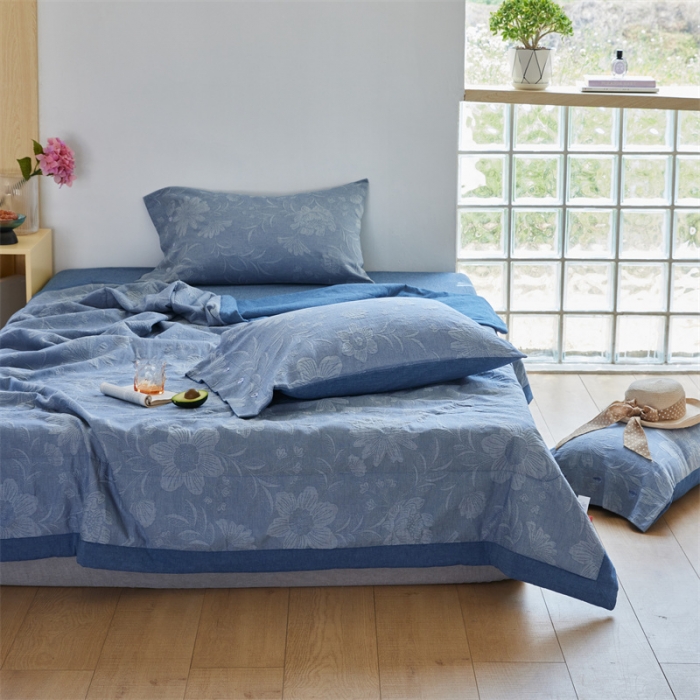 91家纺网 家纺一手货源 找家纺 安莱生活 2023新款双层纱大提花馥香夏被及夏被四件套 馥香-深蓝