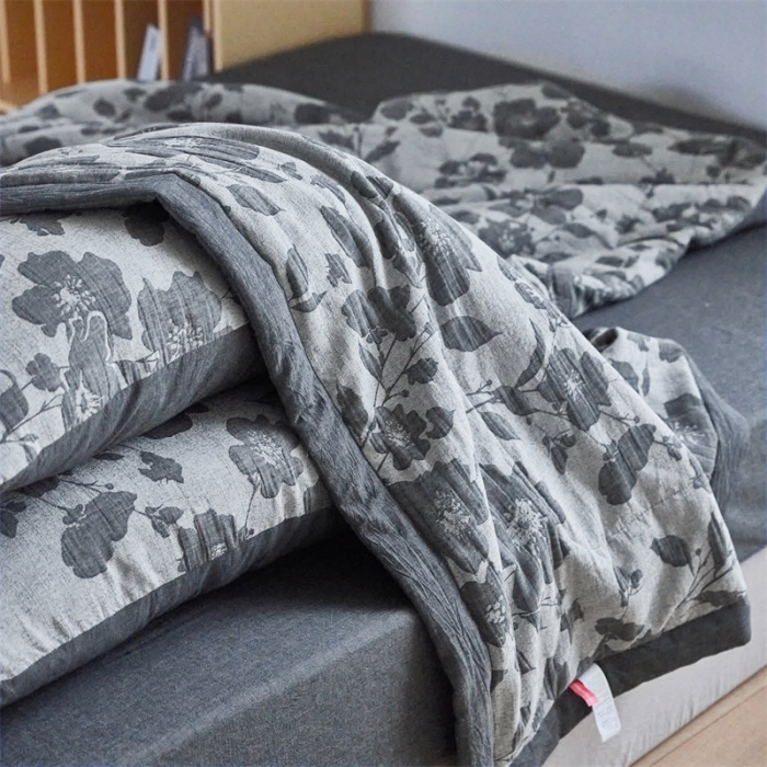 91家纺网 家纺一手货源 找家纺 (总) 安莱生活 2023新款双层纱大提花花都夏被及夏被四件套
