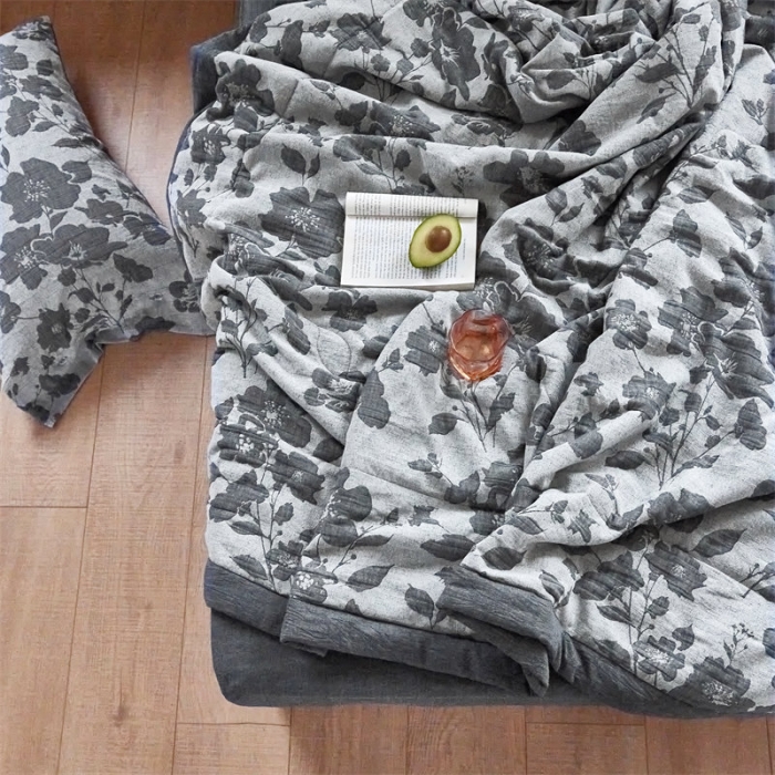 91家纺网 家纺一手货源 找家纺 (总) 安莱生活 2023新款双层纱大提花花都夏被及夏被四件套