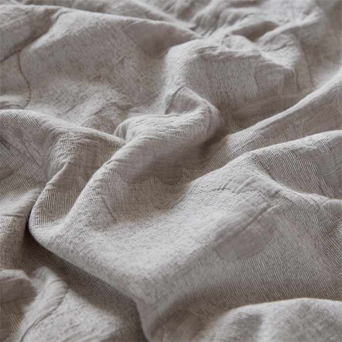 91家纺网 家纺一手货源 找家纺 安莱生活 2023新款双层纱大提花花都夏被及夏被四件套 花都-浅灰