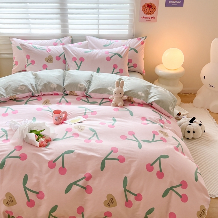 91家纺网 家纺一手货源 找家纺 顾里家纺 2023新款40支13372全棉四季款韩系氛围四件套 粉雾樱桃