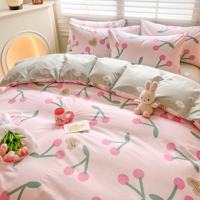 91家纺网 家纺一手货源 找家纺 顾里家纺 2023新款40支13372全棉四季款韩系氛围四件套 粉雾樱桃