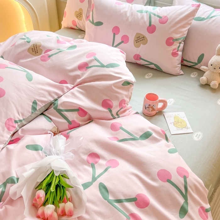 91家纺网 家纺一手货源 找家纺 顾里家纺 2023新款40支13372全棉四季款韩系氛围四件套 粉雾樱桃