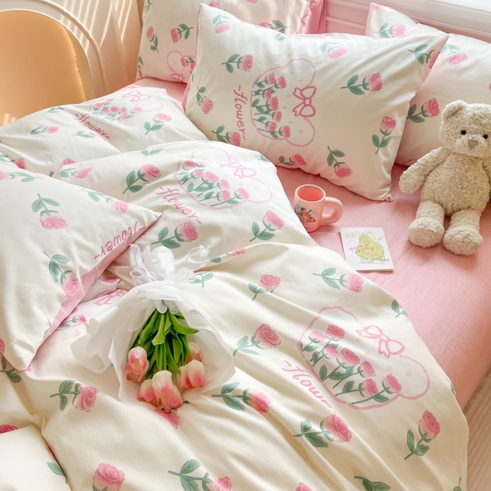 91家纺网 家纺一手货源 找家纺 顾里家纺 2023新款40支13372全棉四季款韩系氛围四件套 熊园花朵