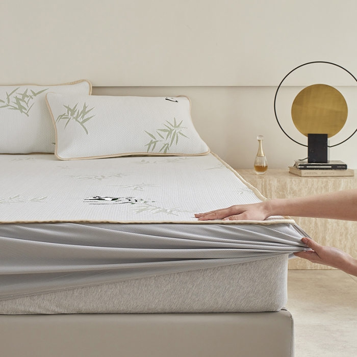 91家纺网 家纺一手货源 找家纺 千朵森 2024新款熊猫绣花款冰感丝凉席三件套 绿野仙踪-象牙白