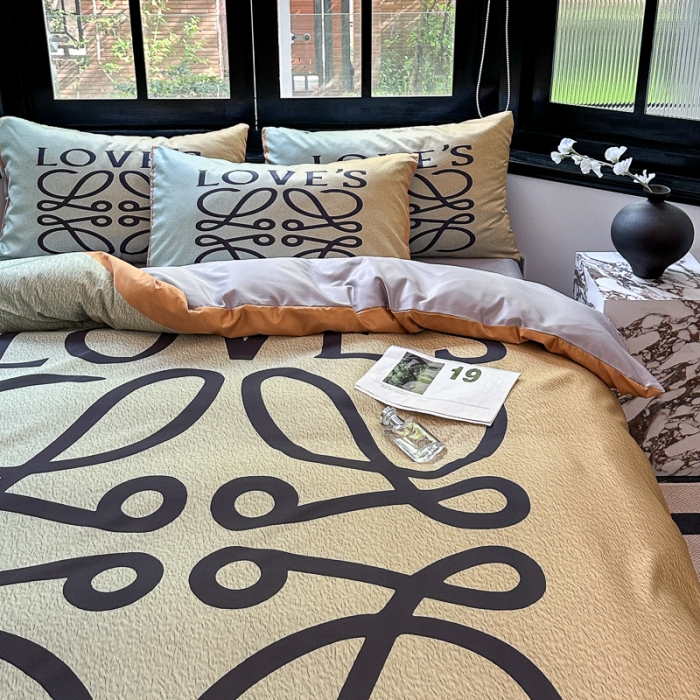 91家纺网 家纺一手货源 找家纺 摩卡 2024新款水洗真丝轻奢系列四件套 初恋