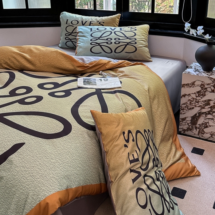 91家纺网 家纺一手货源 找家纺 摩卡 2024新款水洗真丝轻奢系列四件套 初恋