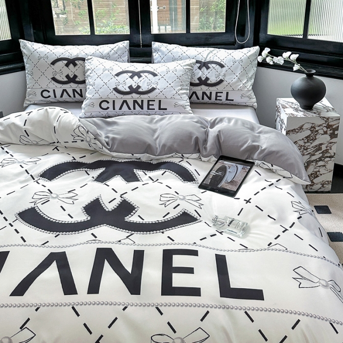 91家纺网 家纺一手货源 找家纺 摩卡 2024新款水洗真丝轻奢系列四件套 赫本