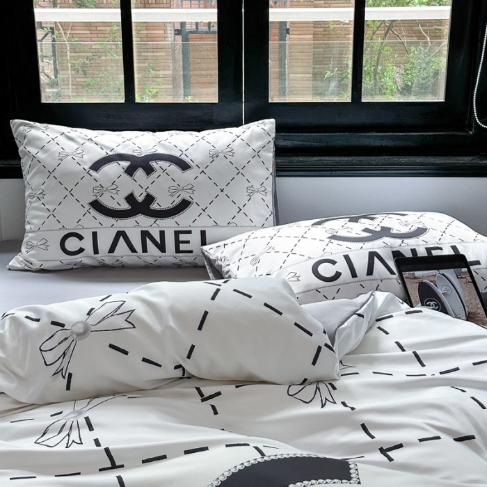 91家纺网 家纺一手货源 找家纺 摩卡 2024新款水洗真丝轻奢系列四件套 赫本