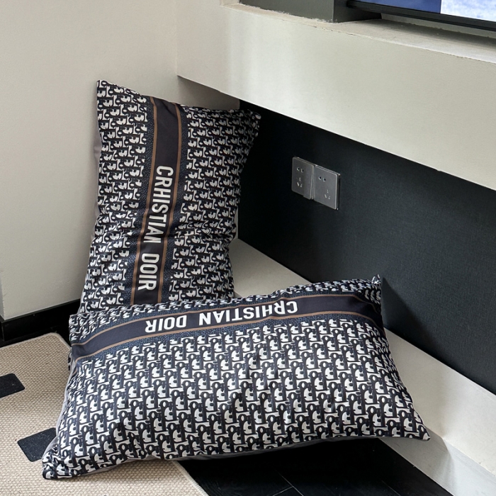 91家纺网 家纺一手货源 找家纺 摩卡 2024新款水洗真丝轻奢系列四件套 旷野