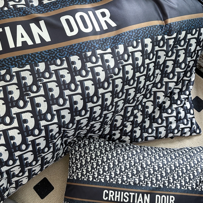 91家纺网 家纺一手货源 找家纺 摩卡 2024新款水洗真丝轻奢系列四件套 旷野