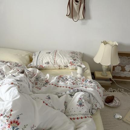 91家纺网 家纺一手货源 找家纺 40支13372全棉简约系列四件套-风格二 花溪（默认碎花）