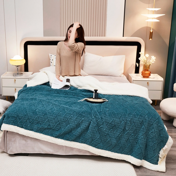 91家纺网 家纺一手货源 找家纺 肖恩 2025秋冬新款塔芙绒羊羔绒毛毯 孔雀绿