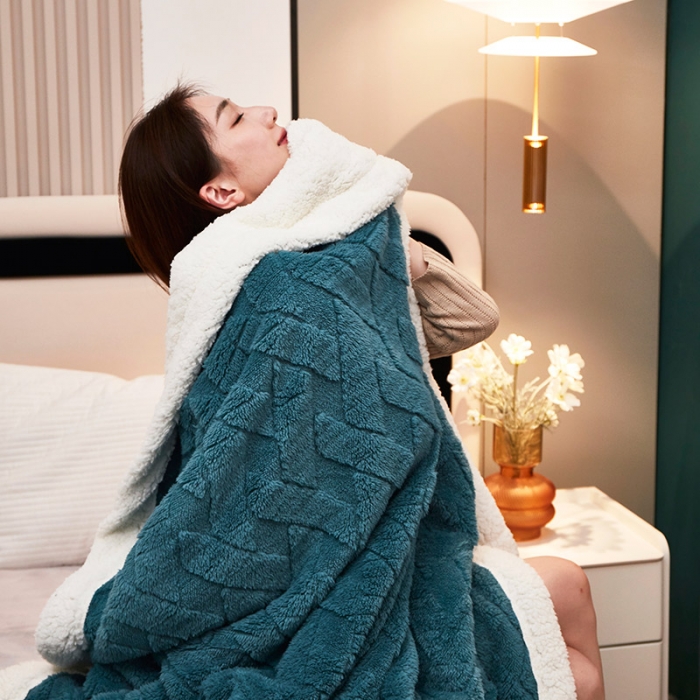 91家纺网 家纺一手货源 找家纺 肖恩 2025秋冬新款塔芙绒羊羔绒毛毯 孔雀绿