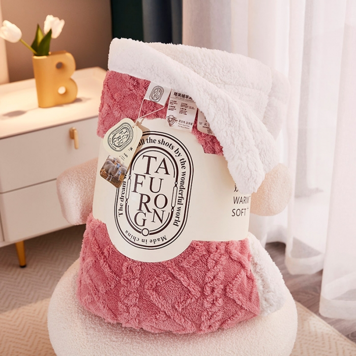 91家纺网 家纺一手货源 找家纺 肖恩 2025秋冬新款塔芙绒羊羔绒毛毯 玫瑰粉