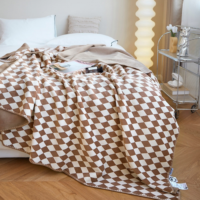 91家纺网 家纺一手货源 找家纺 肖恩 2025新款A类菱形格德绒暖绒毯 菱形格-咖啡