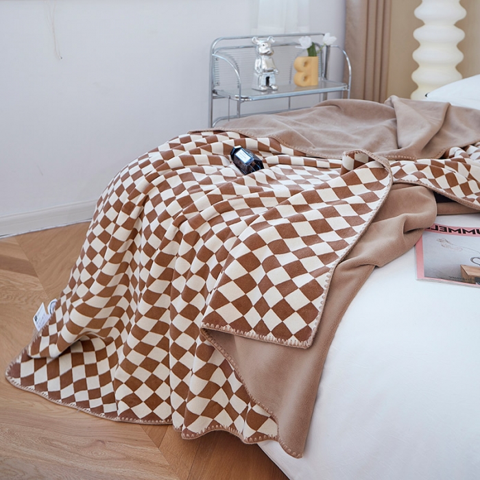 91家纺网 家纺一手货源 找家纺 肖恩 2025新款A类菱形格德绒暖绒毯 菱形格-咖啡