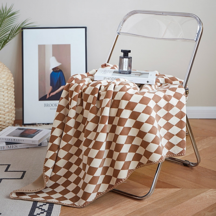 91家纺网 家纺一手货源 找家纺 肖恩 2025新款A类菱形格德绒暖绒毯 菱形格-咖啡