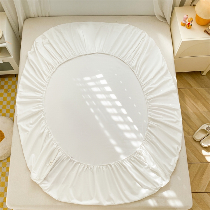 91家纺网 家纺一手货源 找家纺 鑫钰 2023新款A类全棉升级迪士尼系列床笠 草莓熊