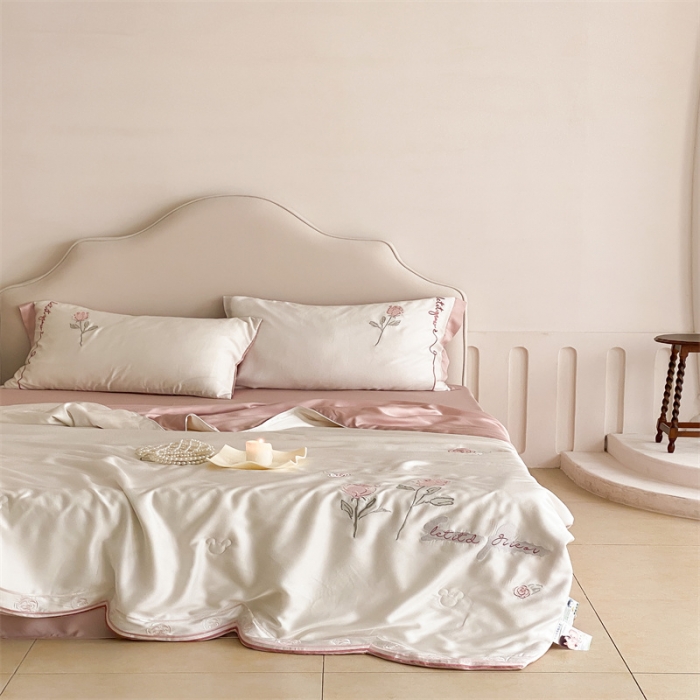 91家纺网 家纺一手货源 找家纺 （总）星野 2023新款 轻奢80S天丝夏被