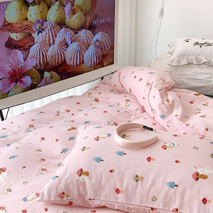 91家纺网 家纺一手货源 找家纺 昔可家纺 2023新款双层纱枕套带蝴蝶结四件套 蘑菇兔粉