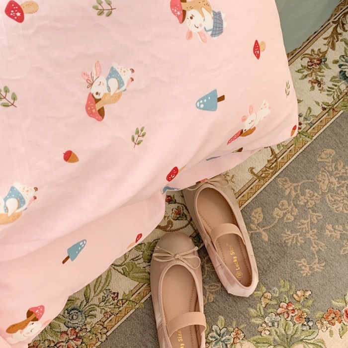 91家纺网 家纺一手货源 找家纺 昔可家纺 2023新款双层纱枕套带蝴蝶结四件套 蘑菇兔粉