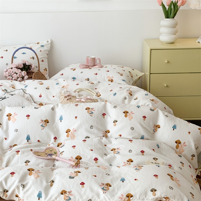 91家纺网 家纺一手货源 找家纺 昔可家纺 2023新款普通款全棉有氧双层纱四件套 采蘑菇的小白兔