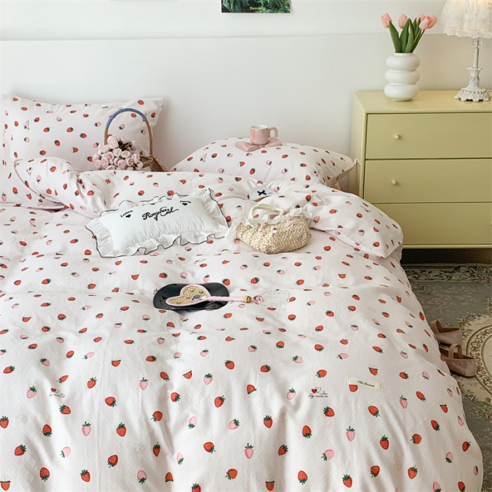 91家纺网 家纺一手货源 找家纺 昔可家纺 2023新款普通款全棉有氧双层纱四件套 甜心草莓布蕾